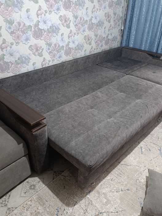 Диван в хорошем состоянии