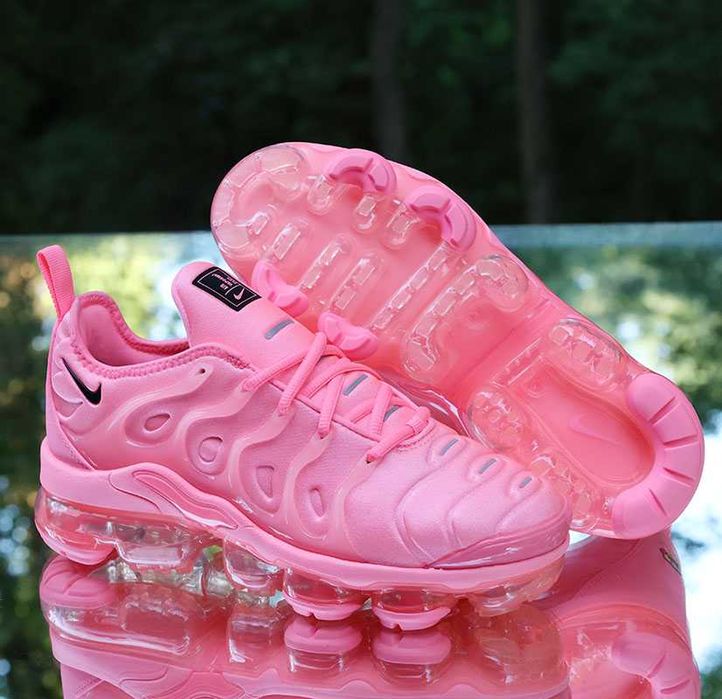 НАЛИЧНИ! Дамски маратонки Nike Air Vapormax Plus Women’s Bubblegum