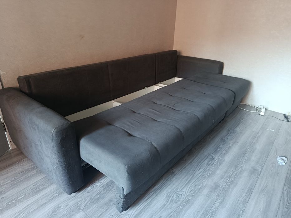 Продаю диван больший 3 х метровый