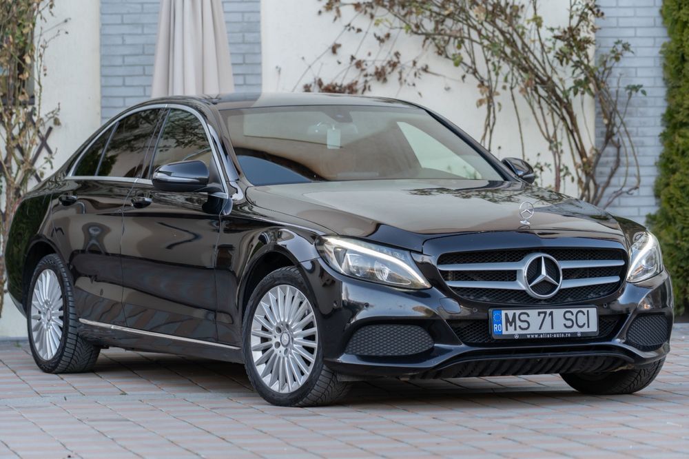 Mercedes-Benz C 220 - 4MATIC - 7G TRONIC - full istoric