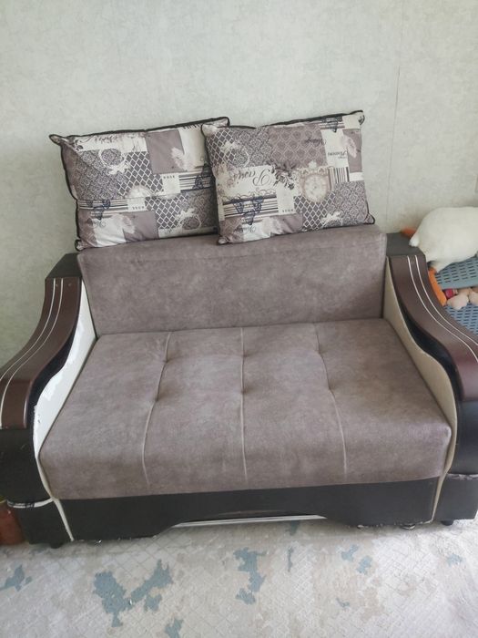 Продам подростковый диван