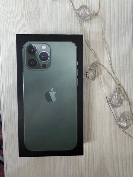 Айфон 13 про макс в отличном состоянии