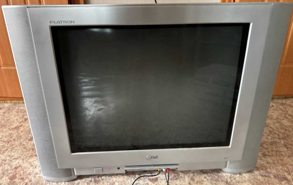 LED ЖК телевизор Samsung