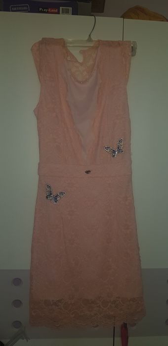 Рокля Луци безупречна