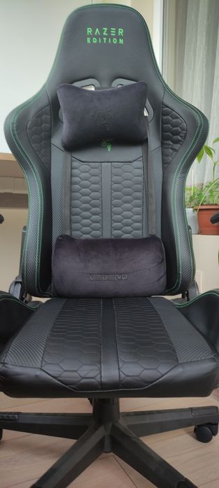 Геймърски стол Razer