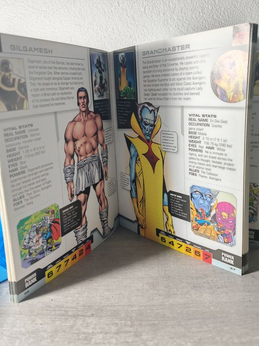 Carte supereroi engleza