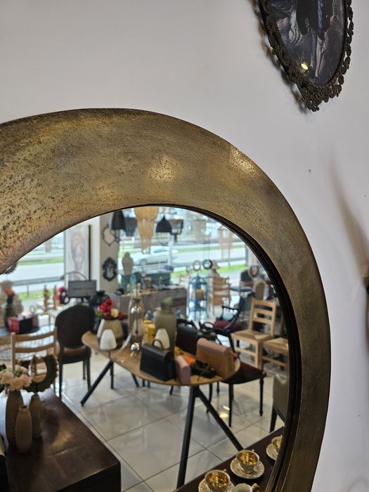 Огледало с масивна метална ръчно кована рамка от  цветен метал