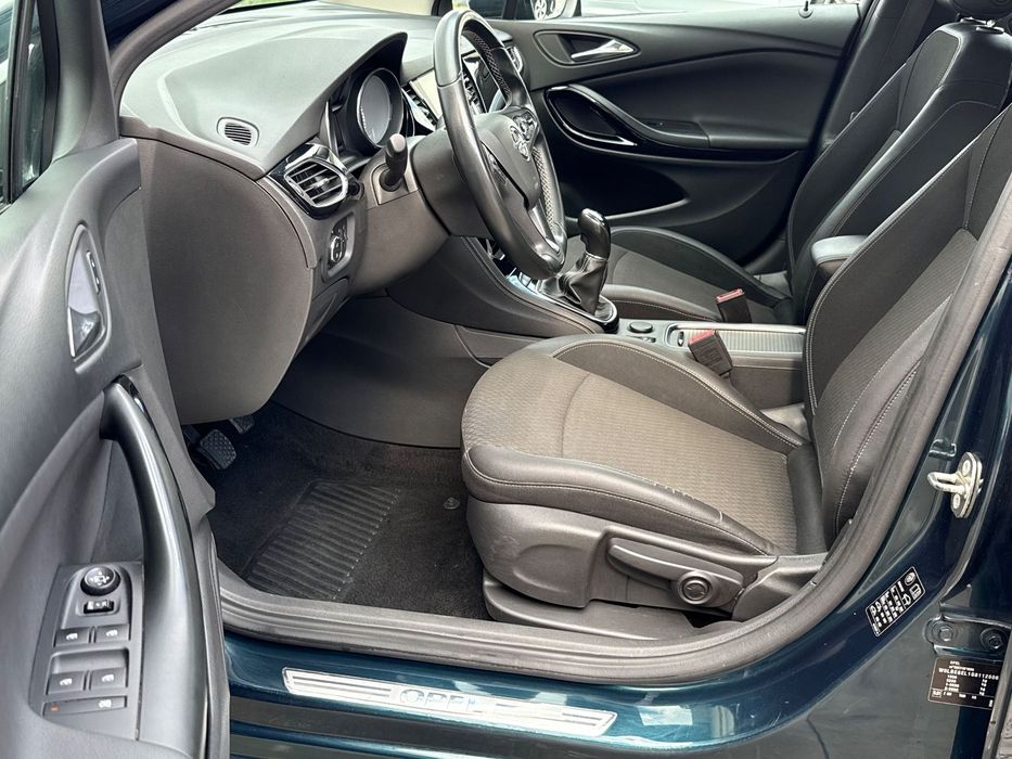 Opel Astra Distronic/ Lane Assist/ Navigatie / Carplay