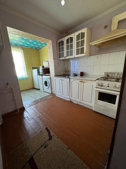 Сдается 2 х ком кв в Чирчике 4 этаж с мебелью в аранче улица пабеда