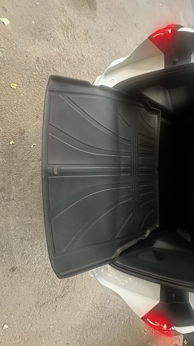 Полик на Geely Galaxy EX5 EM-i