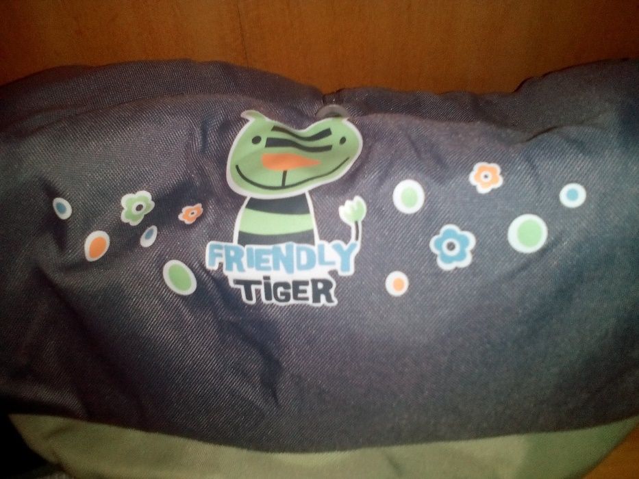 Бебешка количка, ползвана една година за едно дете.