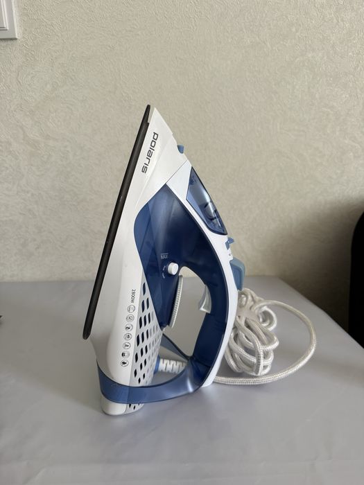 Продам новый утюг Polaris