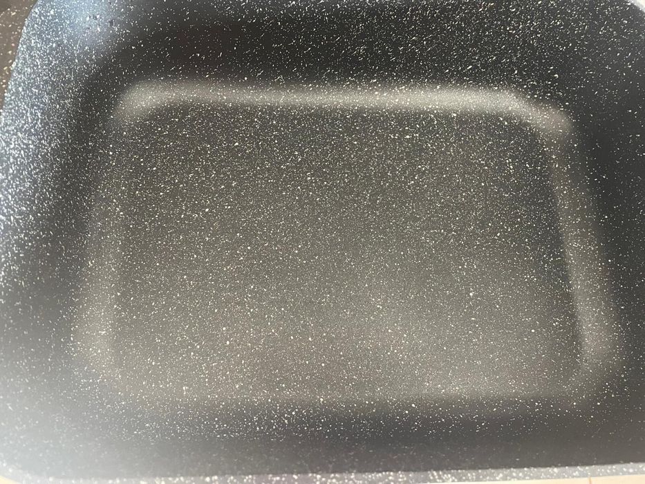 Tava (oala) marmorata cu capac Royalty Line