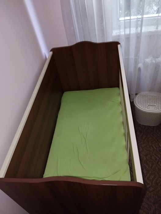 Продавам Детско легло