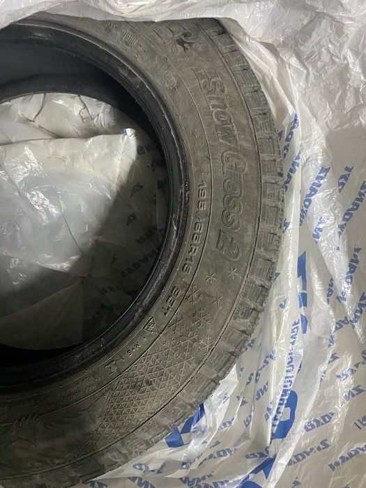 Продам шины комплект зимние!