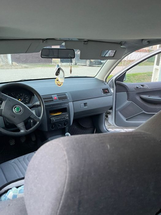 Vând Skoda Fabia  2002