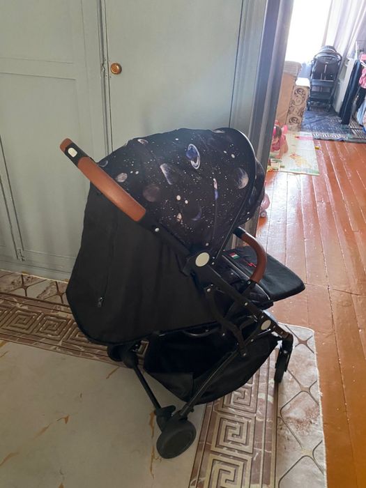 Коляска прогулочная