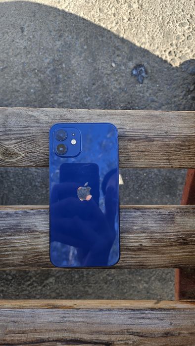 Iphone 12 в хорошем состоянии