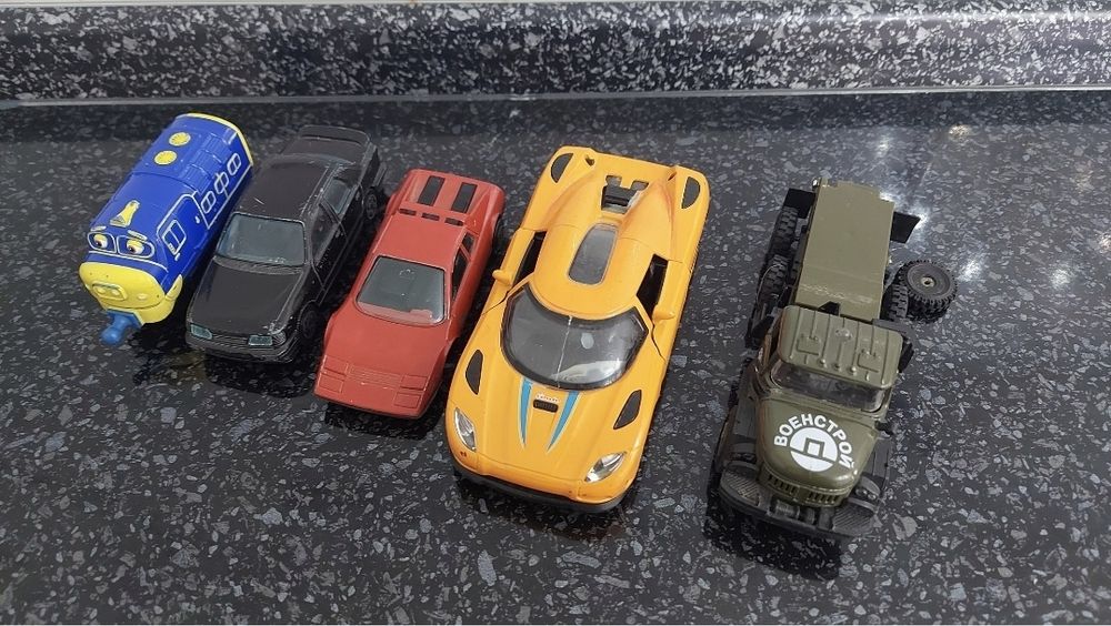 Металлическая машинка производства СССР