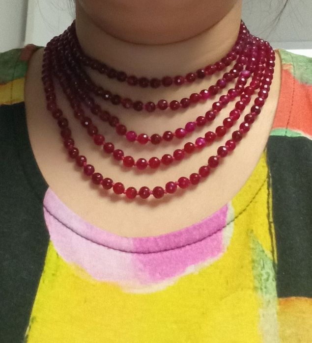 Красивое ожерелье