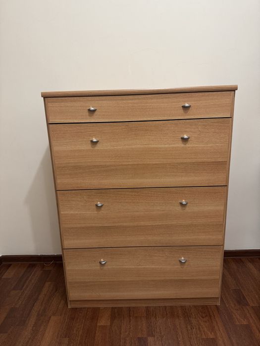 Компьютерный столик и комод