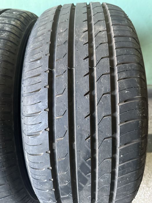 Два броя летни гуми 215/50/17