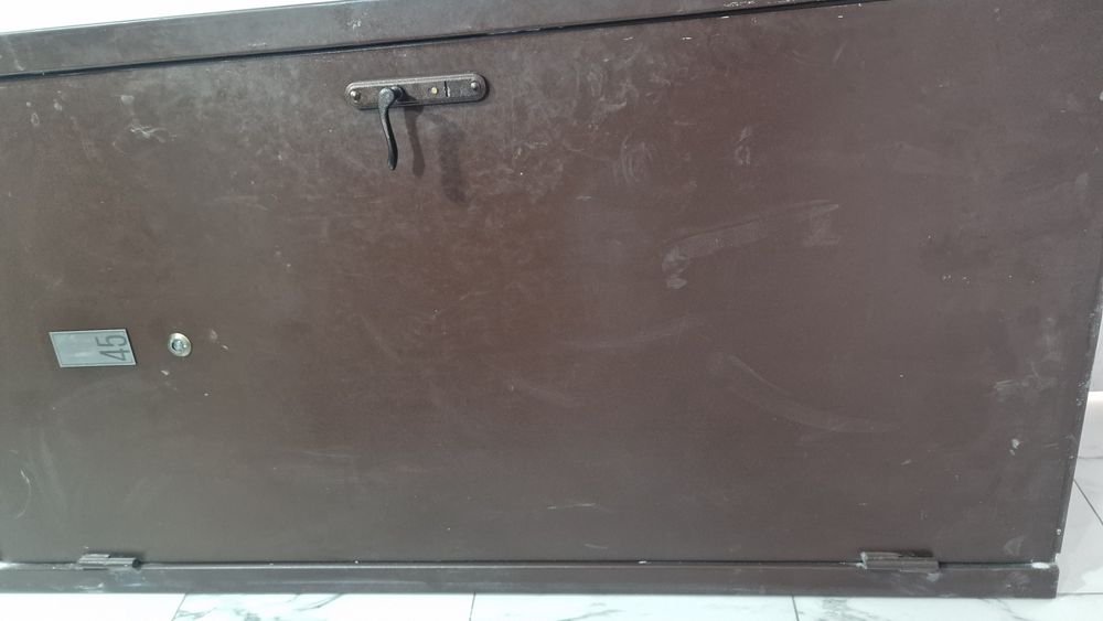 Продам дверь 40000