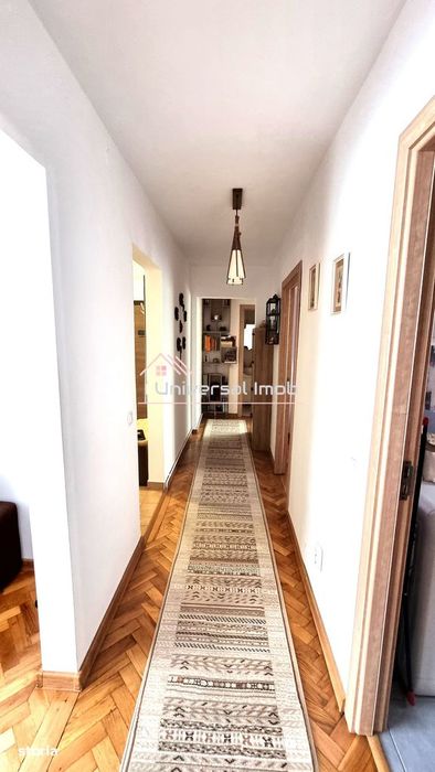 Apartament cu 4 camere si parcare cu C.F.