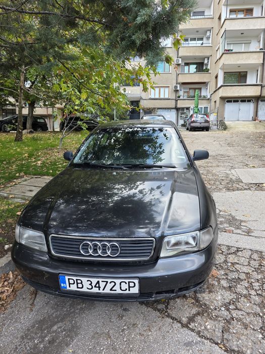 Продавам Audi A4
