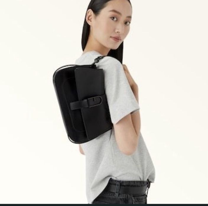 Чанта Furla Flow M