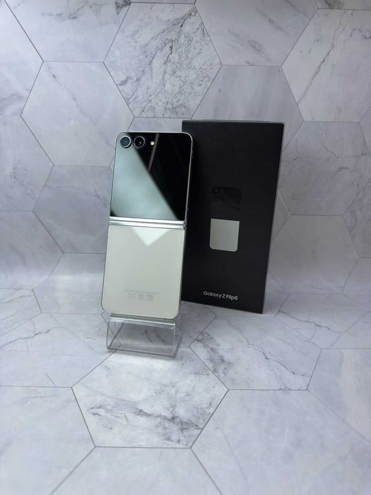 Samsung Z Flip 5 512ГБ/Самсунг/ РАССРОЧКА ДО60 МЕСЯЦЕВ!/Лидер Ломбард"