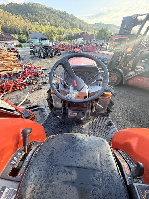 Tractor japonez  Kubota GL 32 4x4