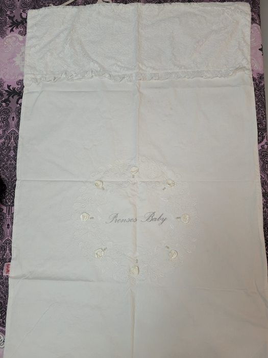 Бортики и постельное белье для манежки