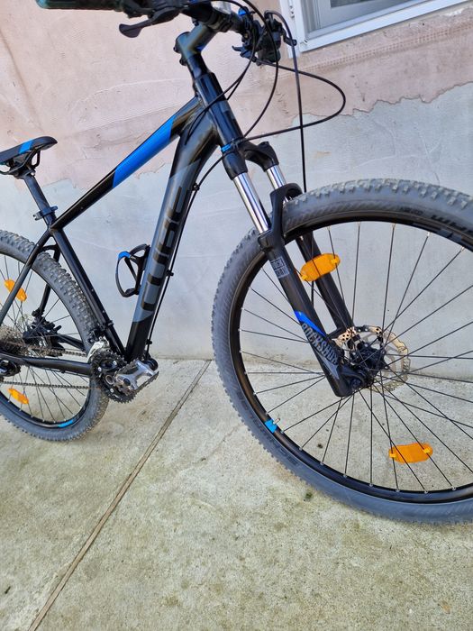 Bicicleta Cube Attention 29