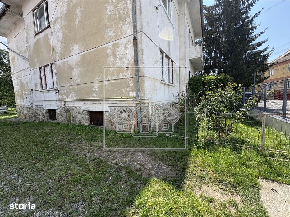 Casa tip duplex pe Calea Dumbravii, teren de 425 mp, 120 mp utili