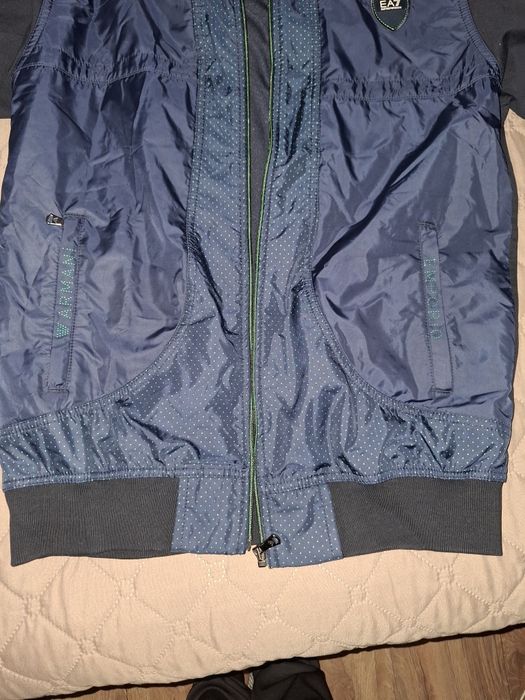 Екип Emporio Armani