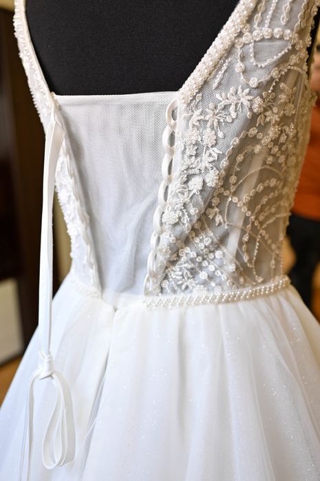 Vând rochie de mireasă