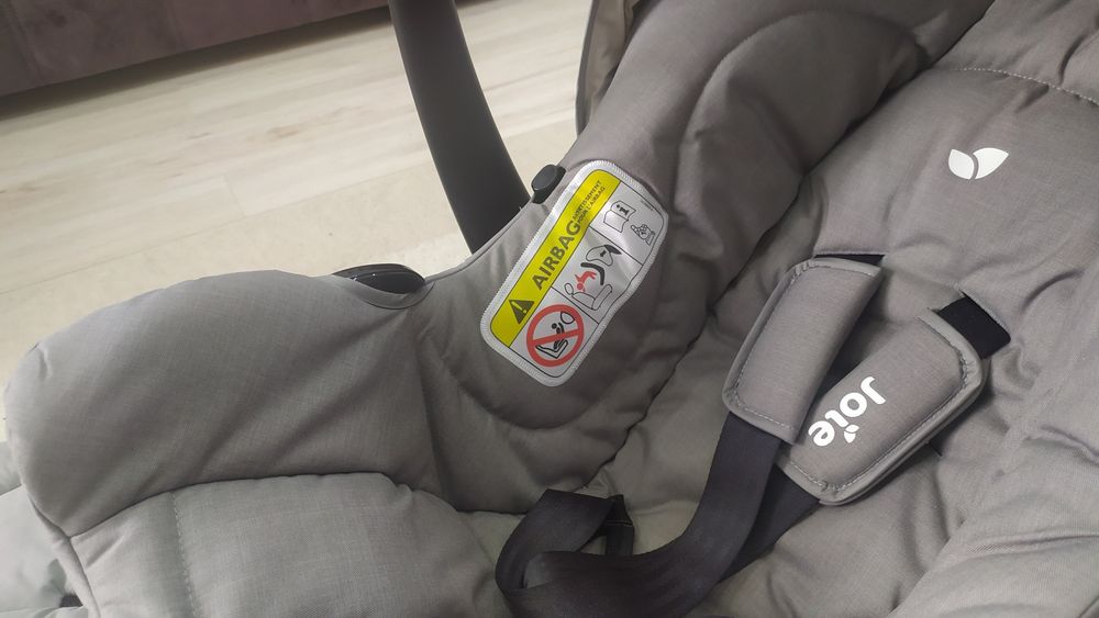 Продам детскую авто люльку.