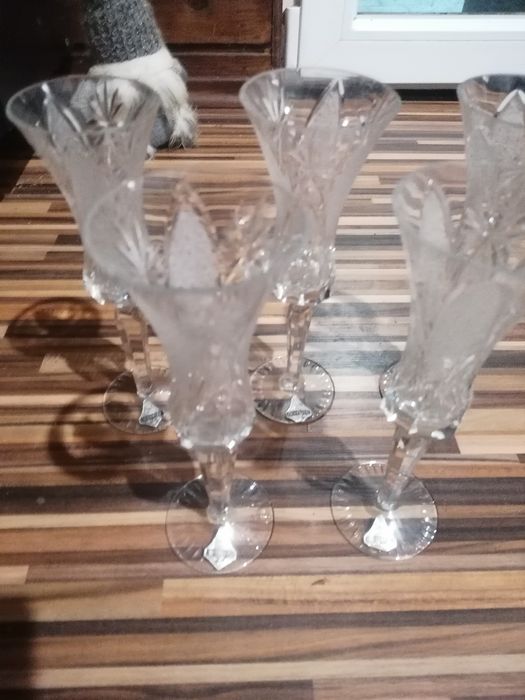 Set de 5 pahare de cristal realizat în România la Bistrita, impecabile