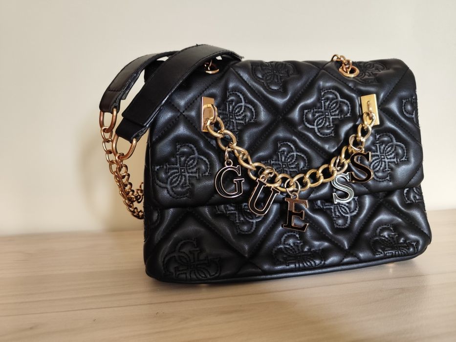 Оригинална чанта GUESS