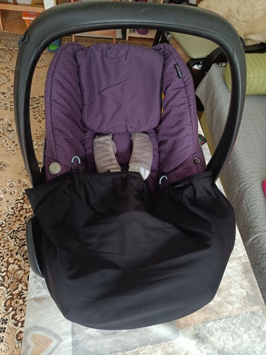 Бебешко кошче за кола