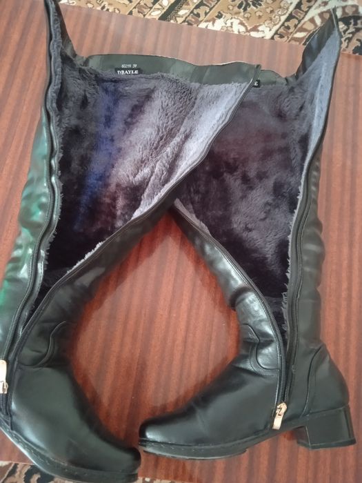 Сапоги ботфорты чёрные на меху 39 размер