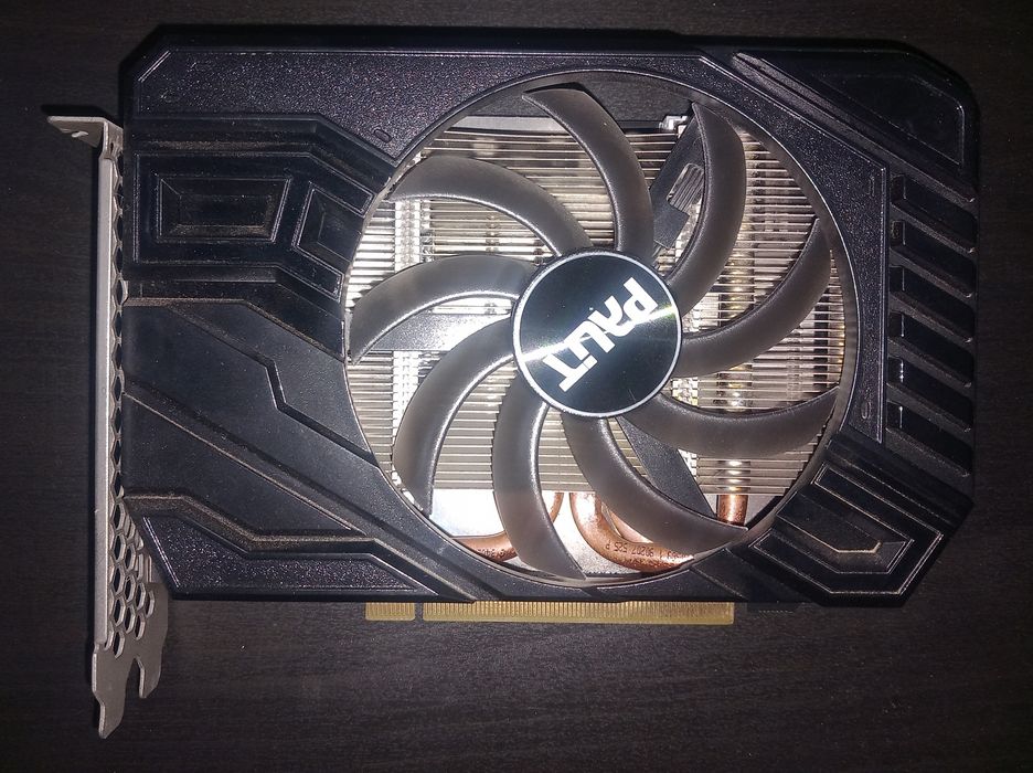 Компютър Ryzen 5 5600 | GTX 1660 Super | 16GB RAM | 512GB SSD