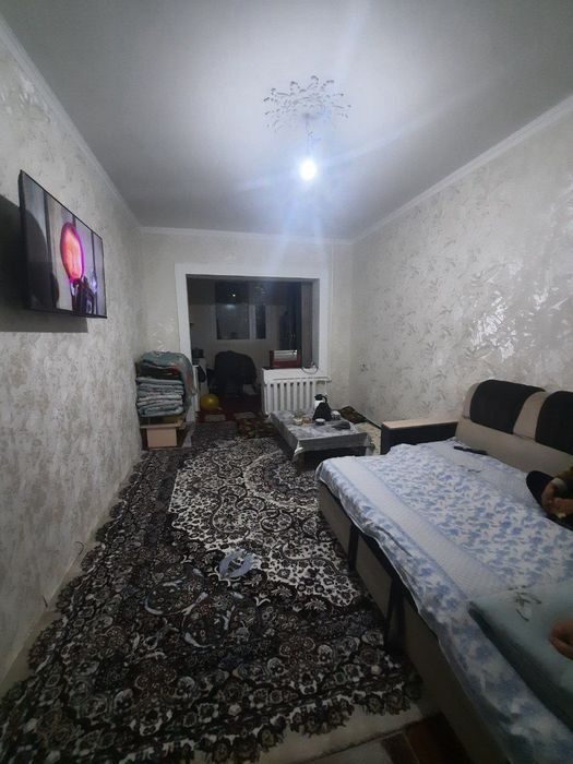 Сергели 5 Аренда 1 ком переделанная в 2х ком 1 этаж