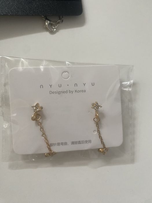 Продам новые  серьги и комплект
