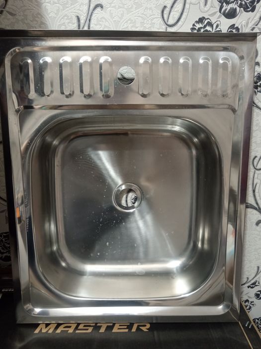 Мойка накладная 50х60см