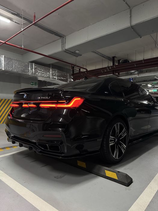 Продаётся BMW 740Li