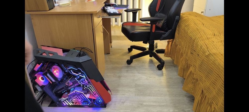 Игровой компьютерный комплект с монитором