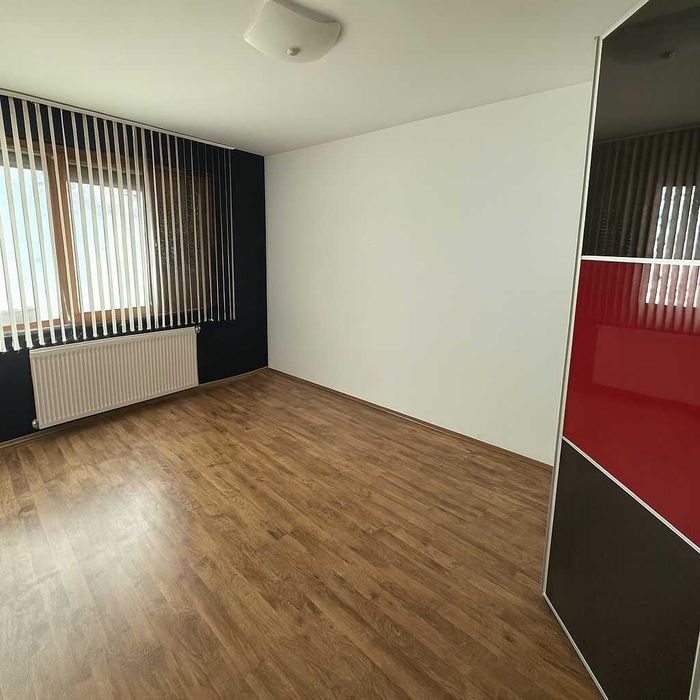 Продава се Къща в Пловдив, Остромила - 240 кв.м за 1212 €/кв.м - Снимка #9