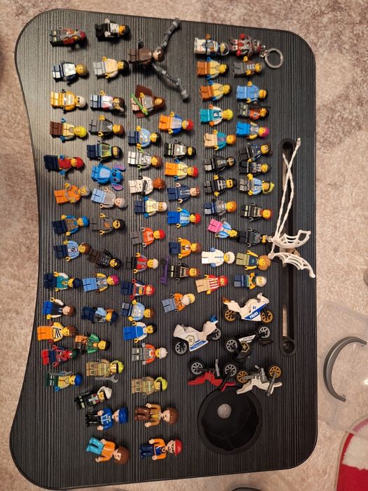 Figurine lego si piese lego